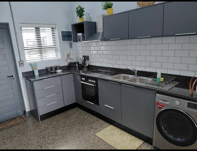 1 BEDROOM APARTMENT FOR SALE IN WEST BEACH